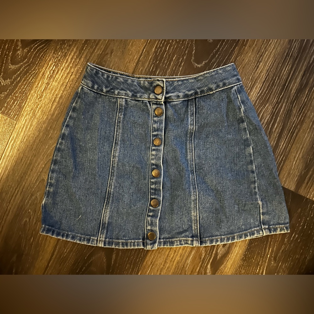 snap up denim skirt